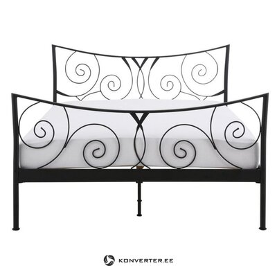 Кровать из металла черного цвета (140x200см)